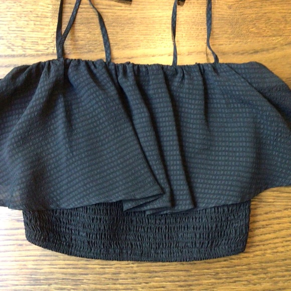 Abercrombie & Finch black ruffle crop top with adjustable straps. Size S. - Picture 3 of 6